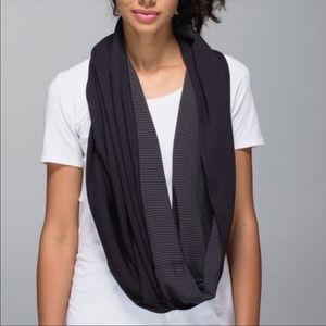 Lululemon Vinyasa Scarf Rulu NWT